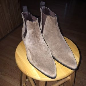 Chelsea Boots